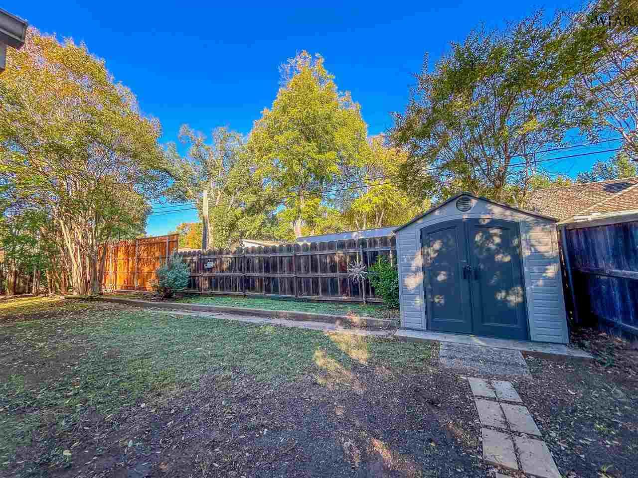 3204 MARTIN BOULEVARD