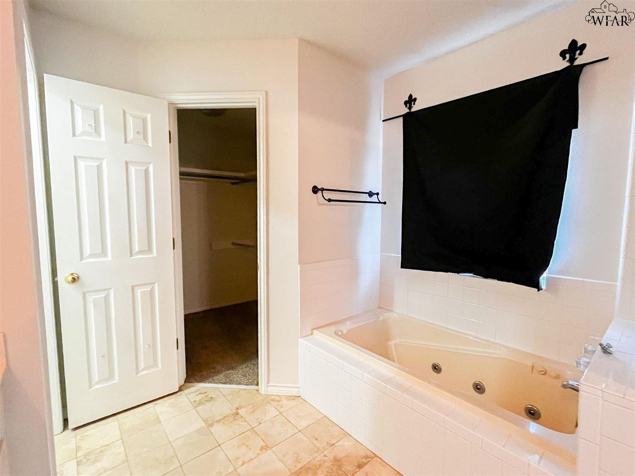 2324 HUNTERS GLEN