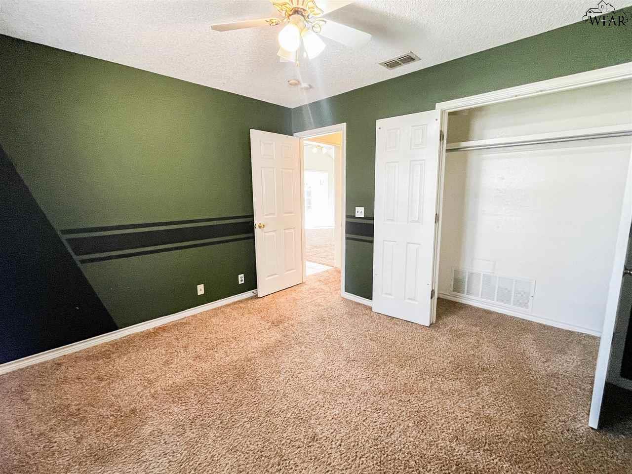 2324 HUNTERS GLEN