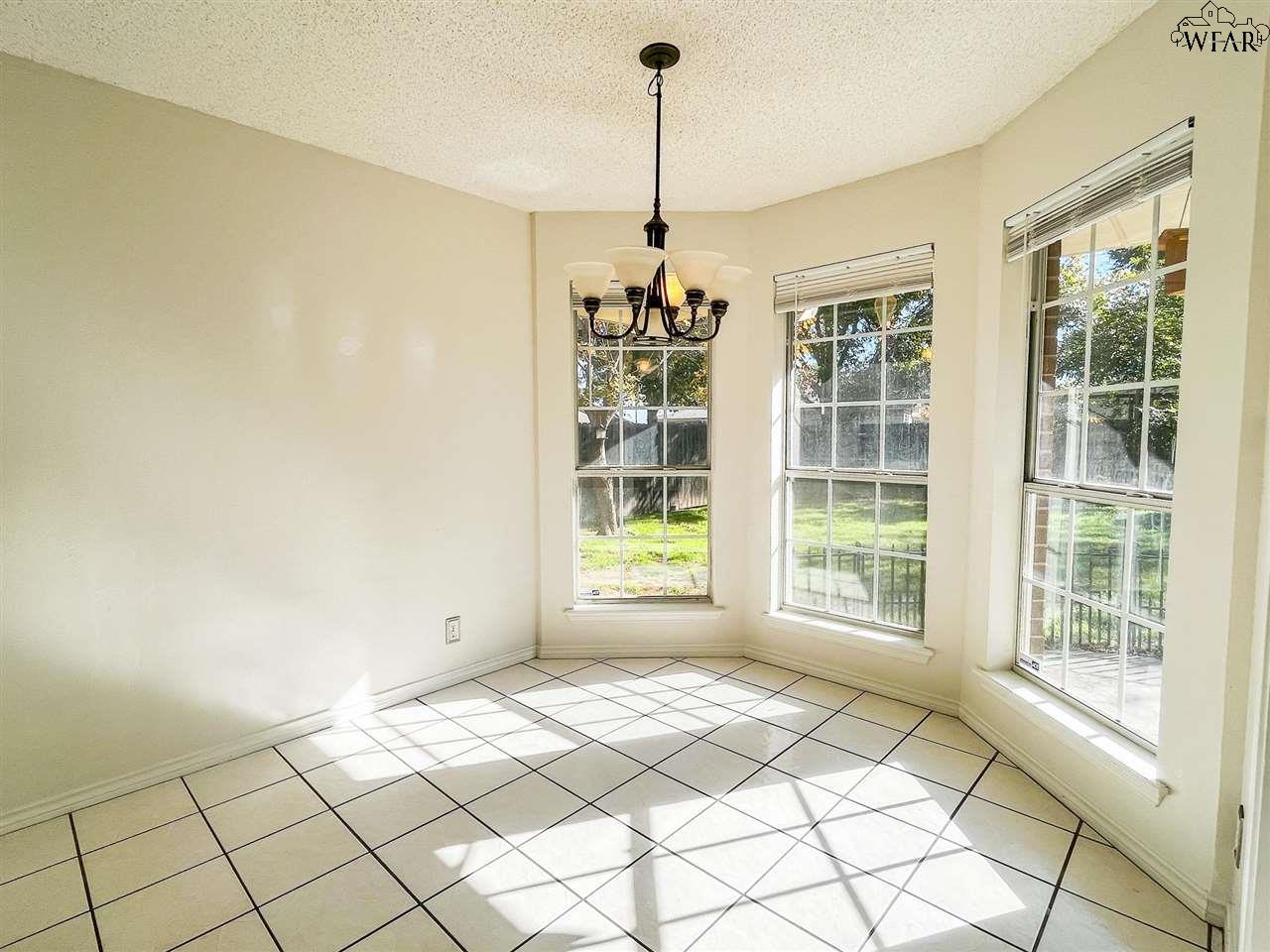 2324 HUNTERS GLEN