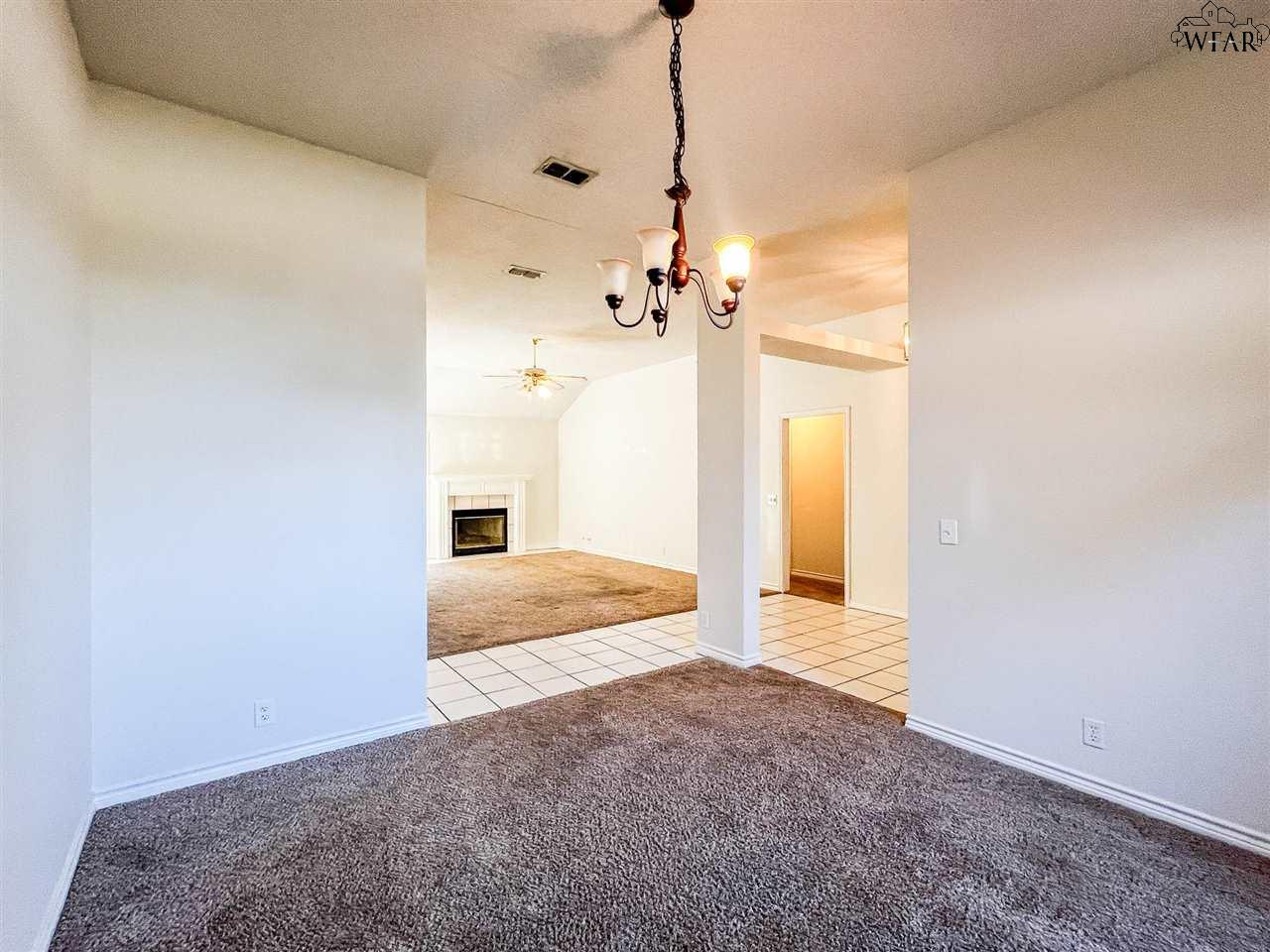 2324 HUNTERS GLEN