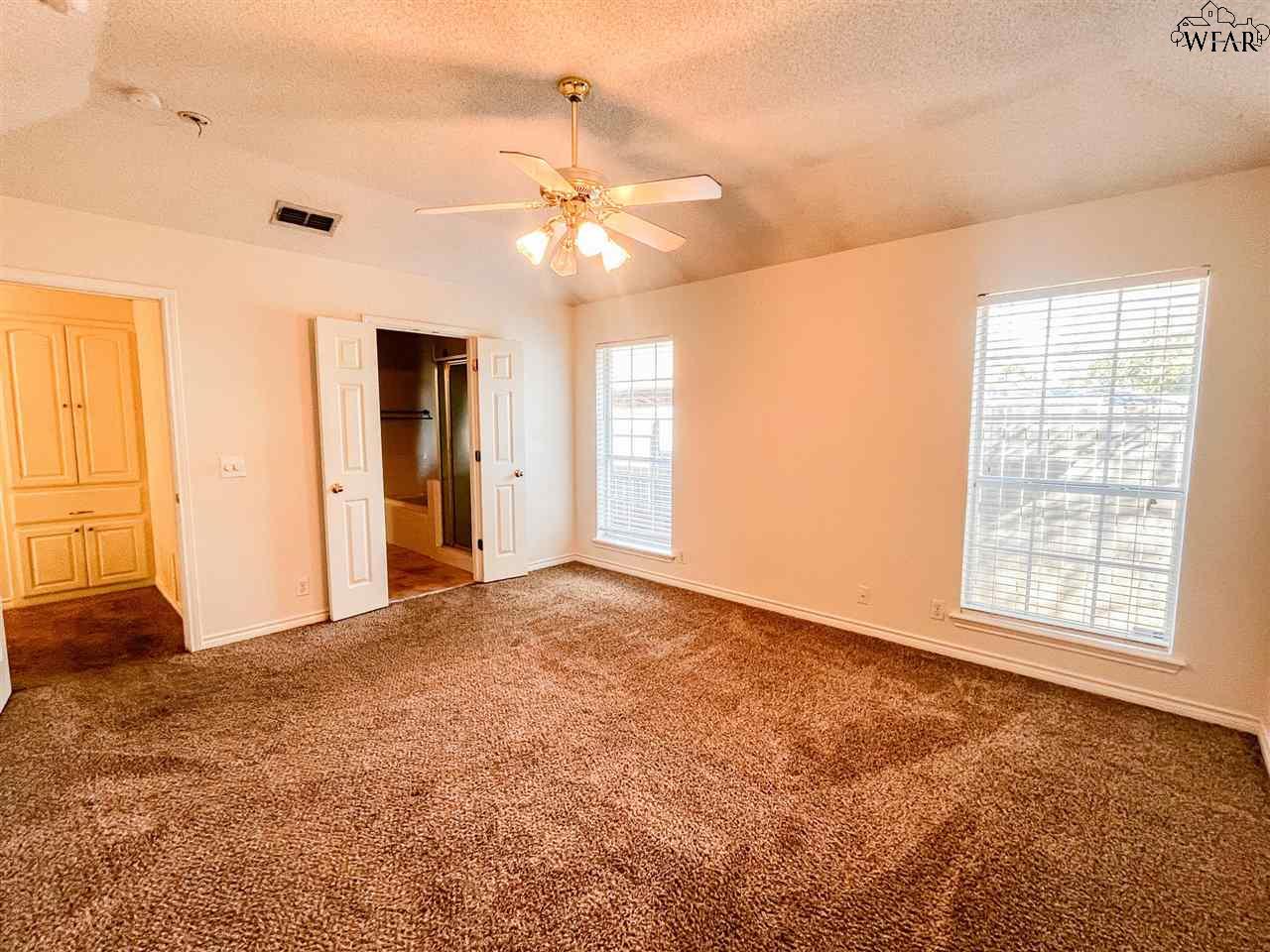 2324 HUNTERS GLEN