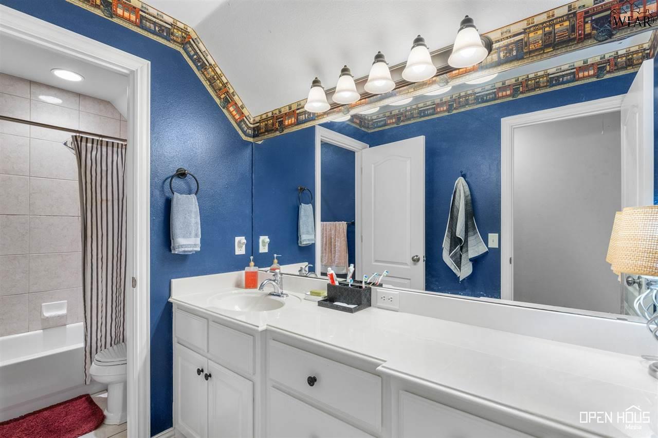 4217 CANYON TRAILS DRIVE