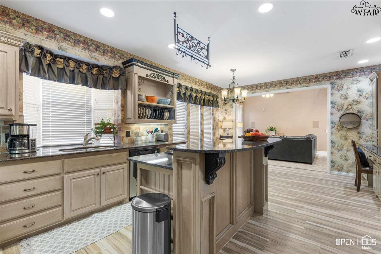 4217 CANYON TRAILS DRIVE