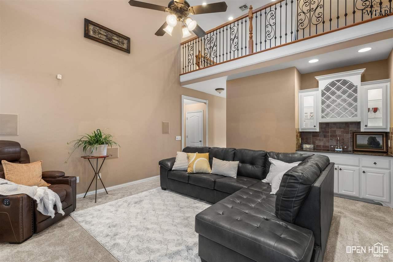 4217 CANYON TRAILS DRIVE