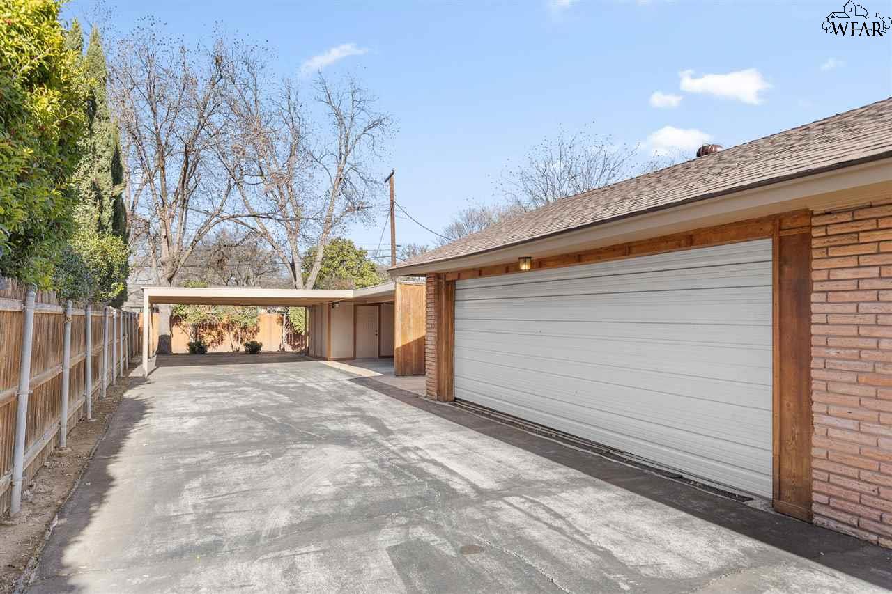 2304 IRVING PLACE