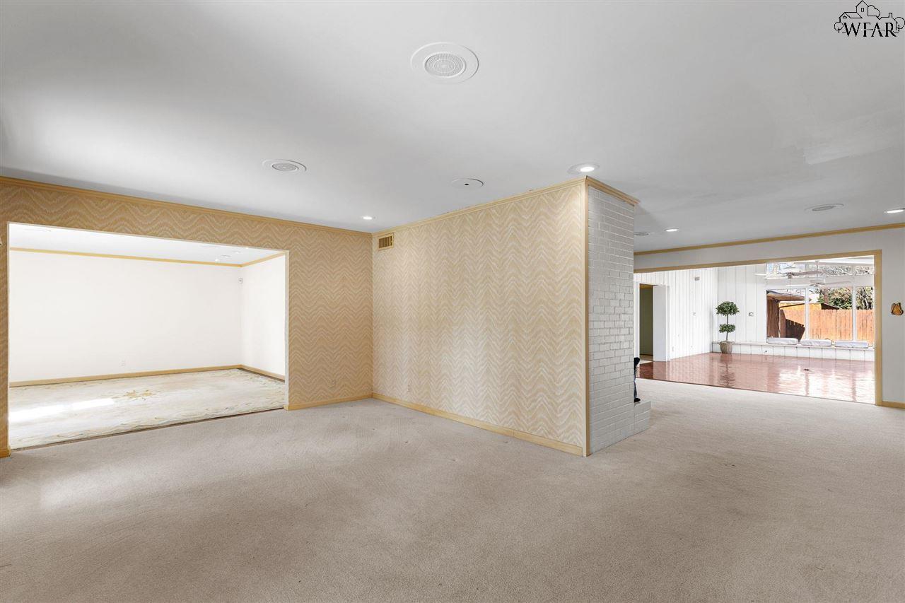 2304 IRVING PLACE