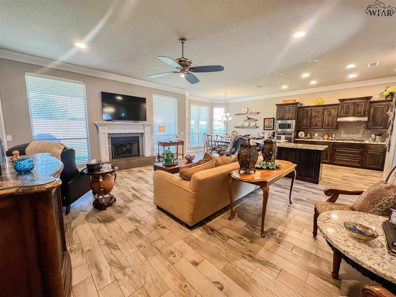 4925 LANTANA DRIVE