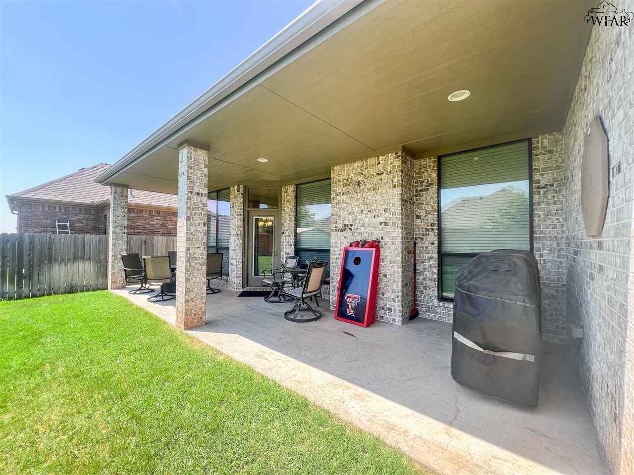 4925 LANTANA DRIVE