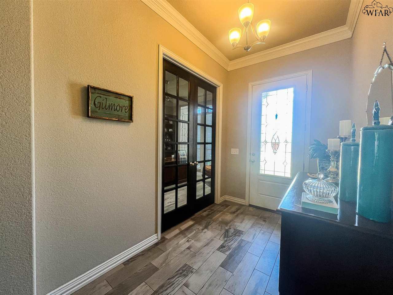 4925 LANTANA DRIVE