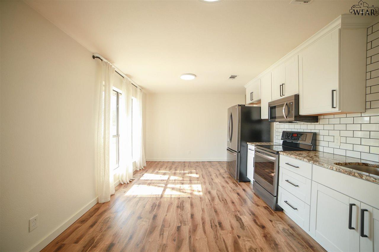 4651 BRIARWOOD DRIVE