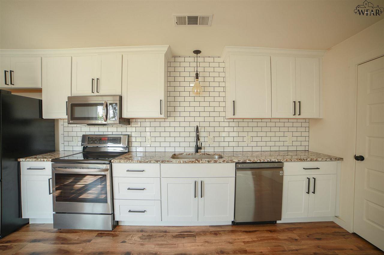 4651 BRIARWOOD DRIVE
