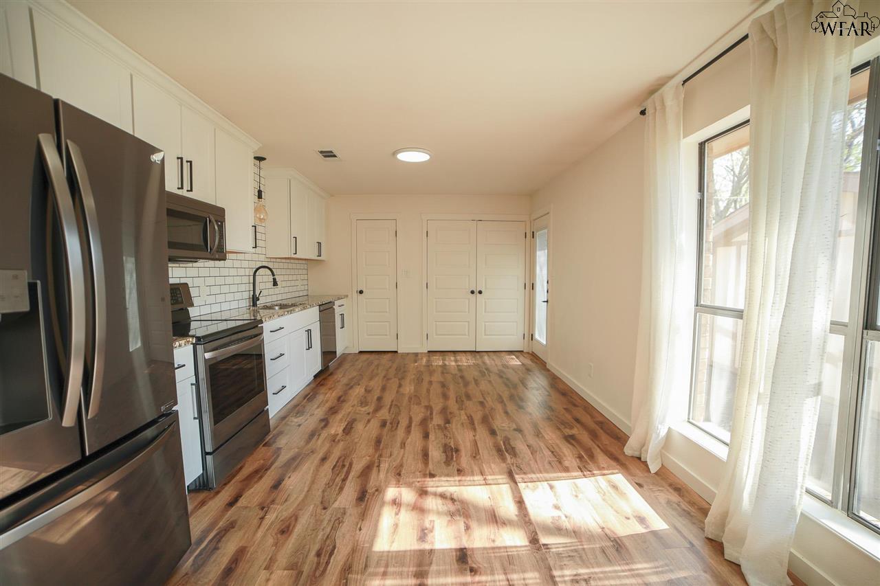 4651 BRIARWOOD DRIVE