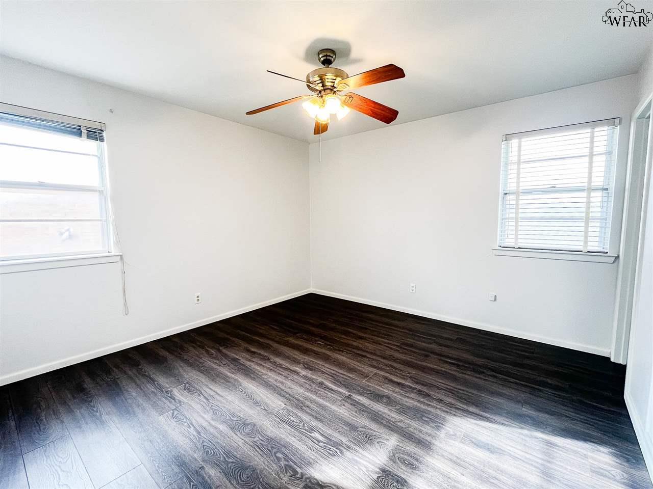 4022 HOOPER DRIVE