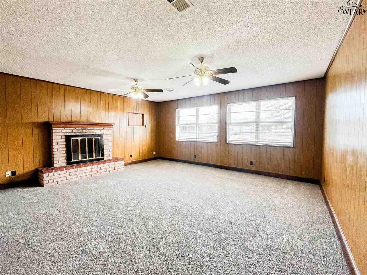 4022 HOOPER DRIVE
