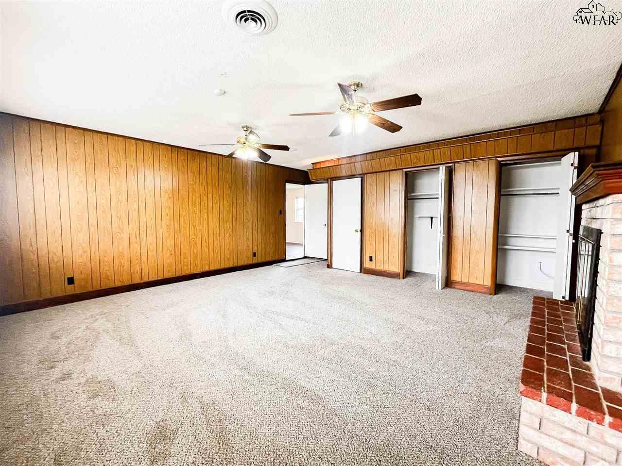 4022 HOOPER DRIVE
