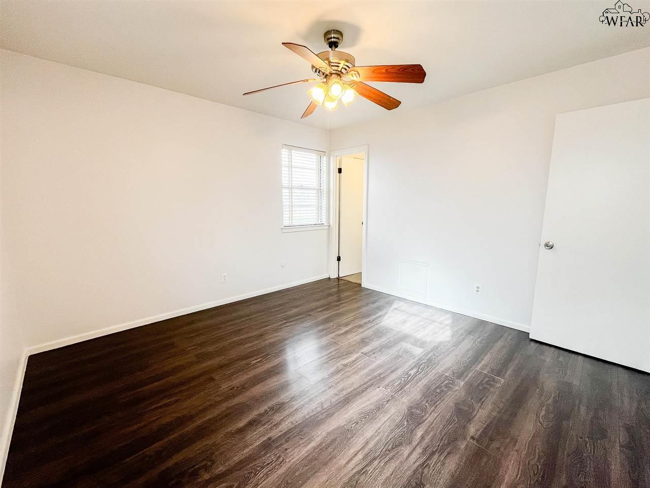 4022 HOOPER DRIVE