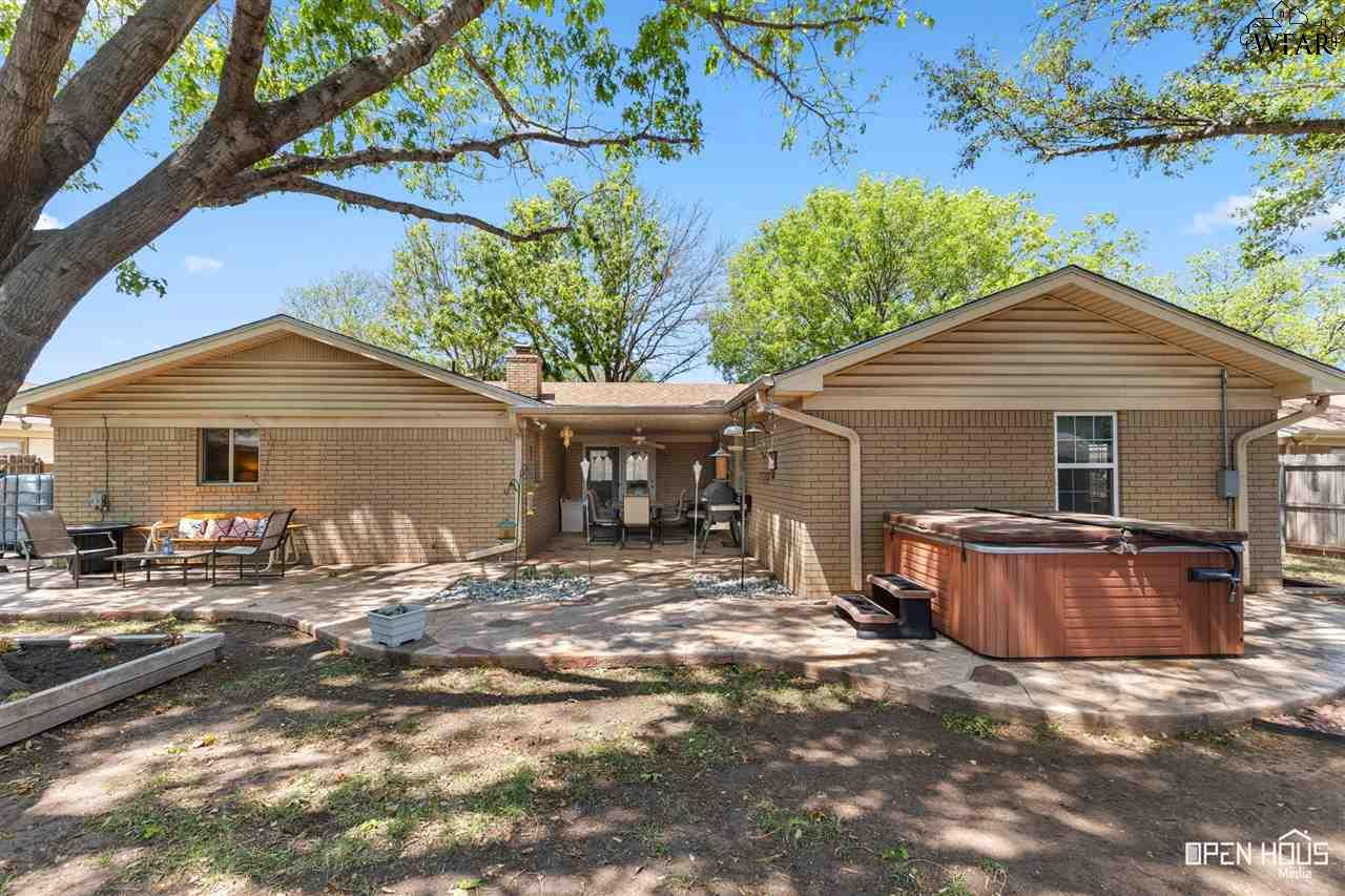 3505 CRANBROOK LANE