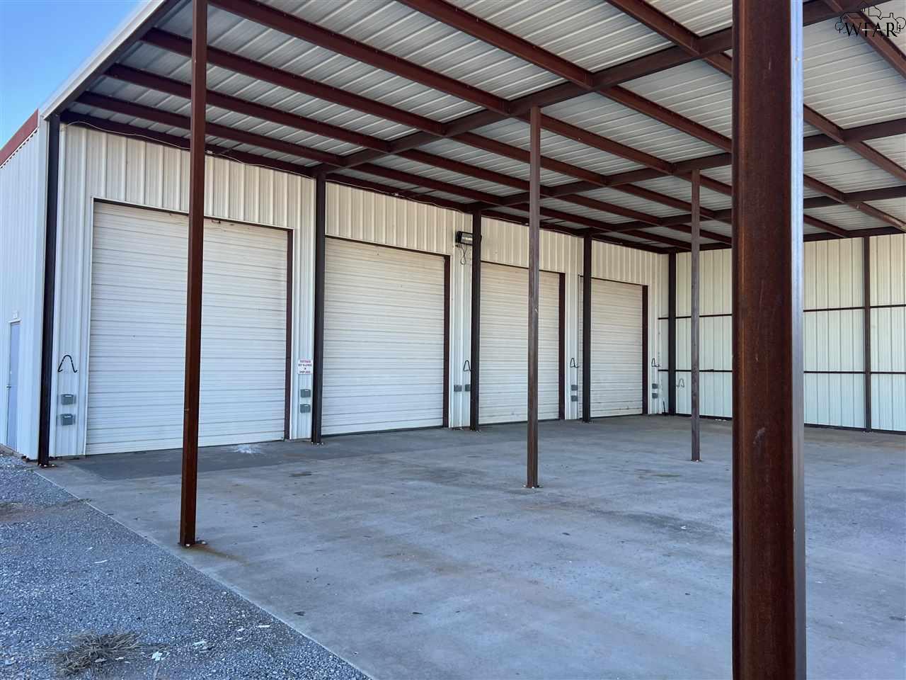 2606 JACKSBORO HIGHWAY Unit: 2700 Jacksboro Hwy