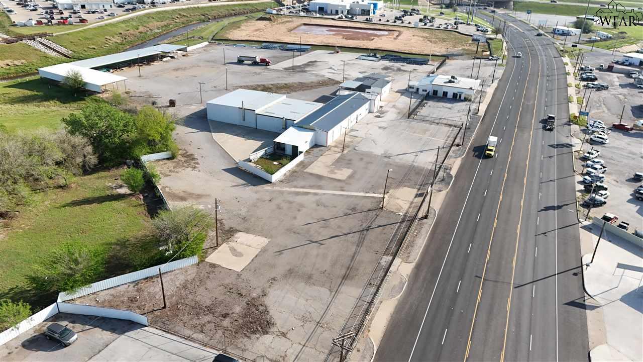 2606 JACKSBORO HIGHWAY Unit: 2700 Jacksboro Hwy