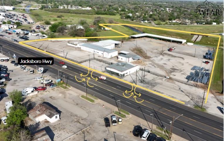 2606 JACKSBORO HIGHWAY Unit: 2700 Jacksboro Hwy