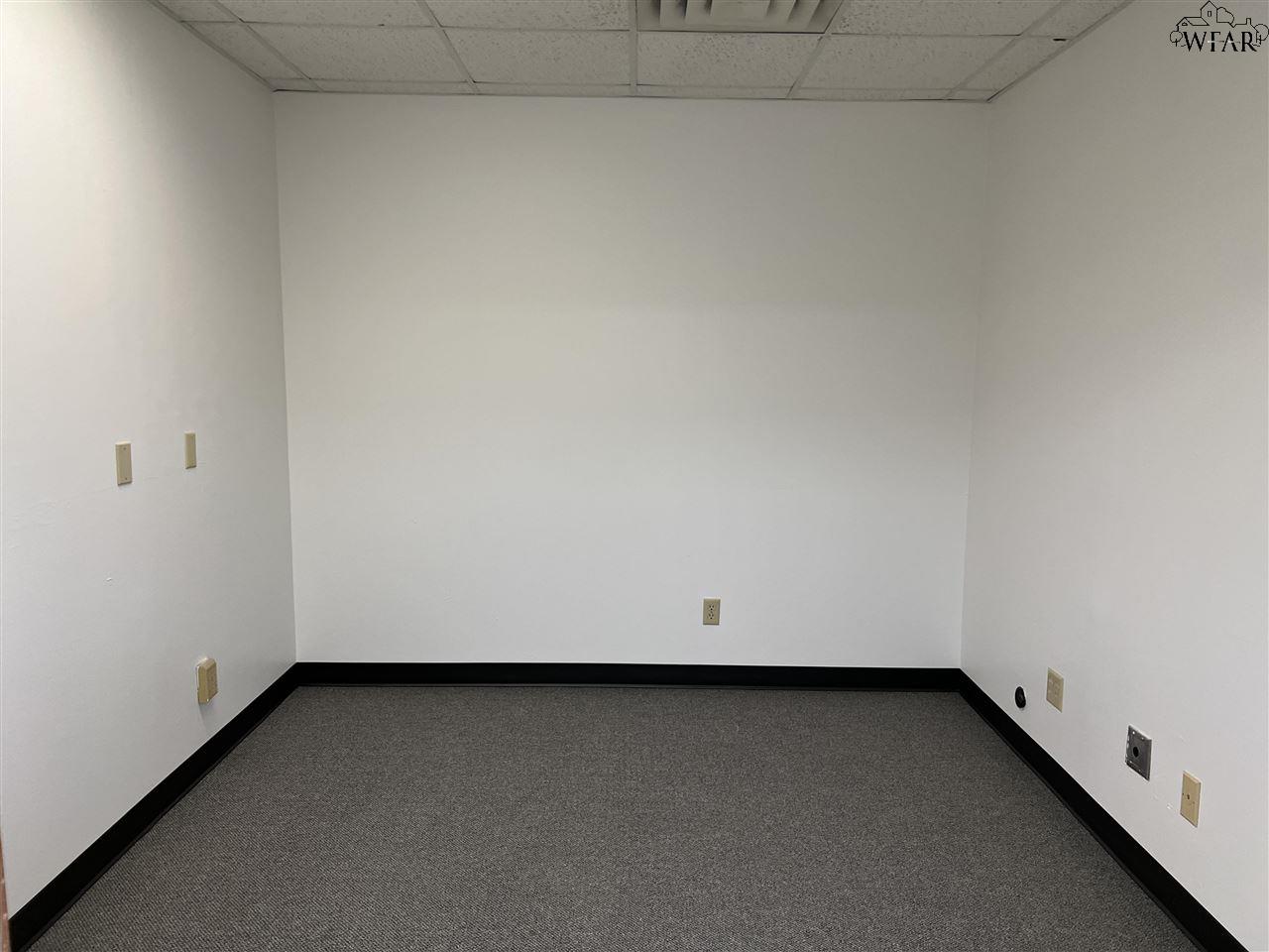 1416 TWIN OAKS STREET