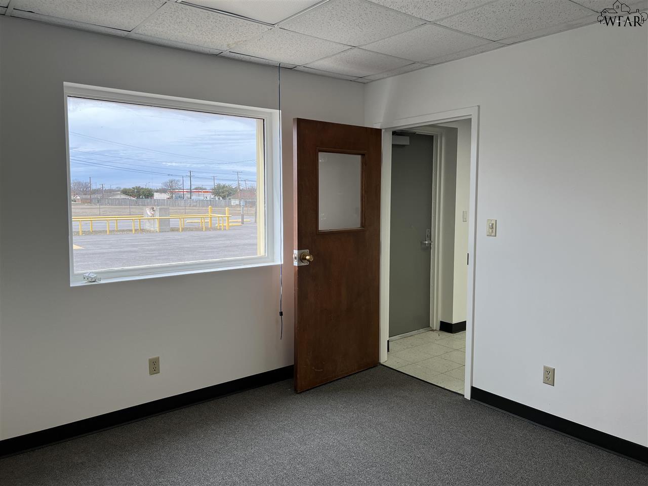 1416 TWIN OAKS STREET