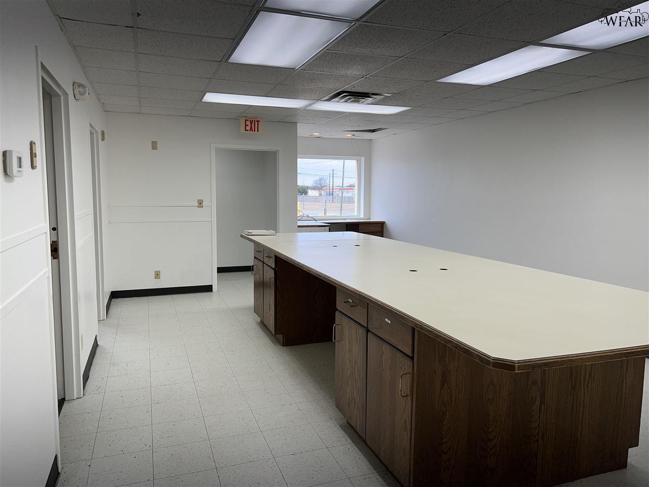 1416 TWIN OAKS STREET