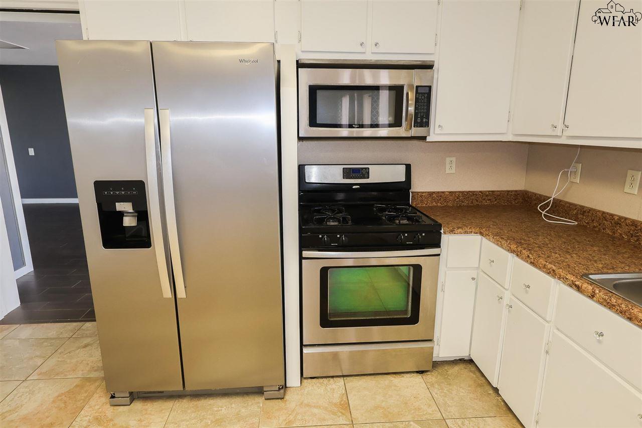 284 and 288 W JENTSCH ROAD