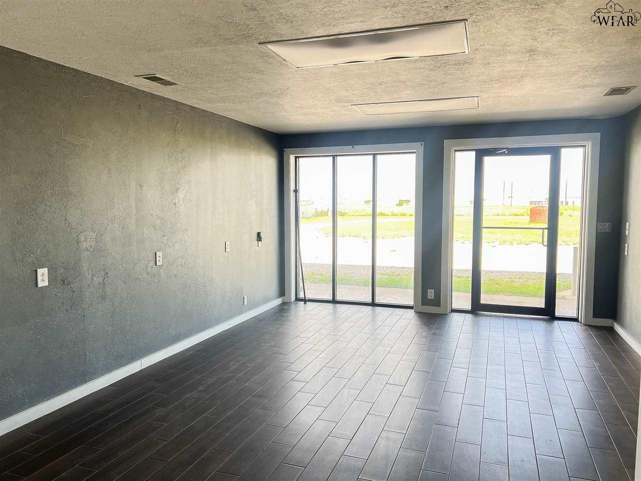 284 and 288 W JENTSCH ROAD