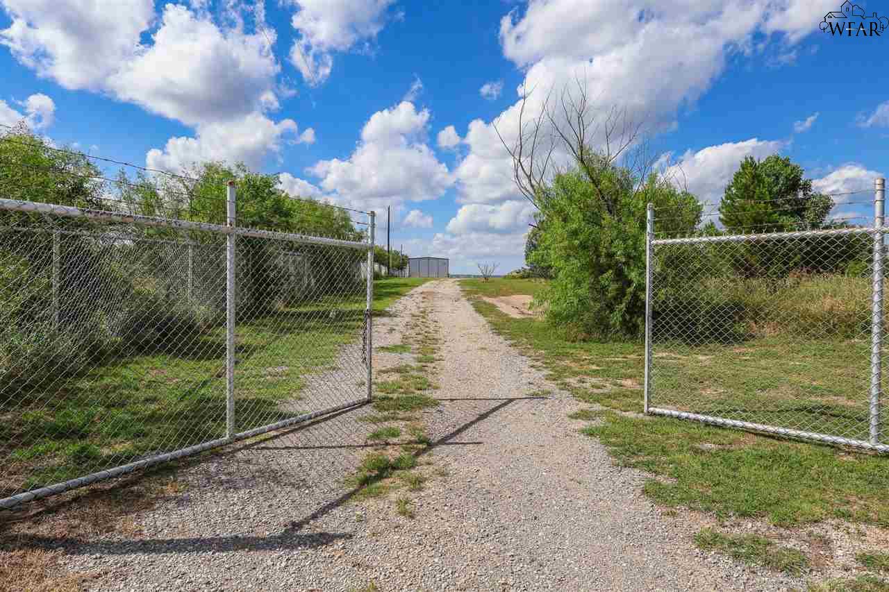 284 and 288 W JENTSCH ROAD