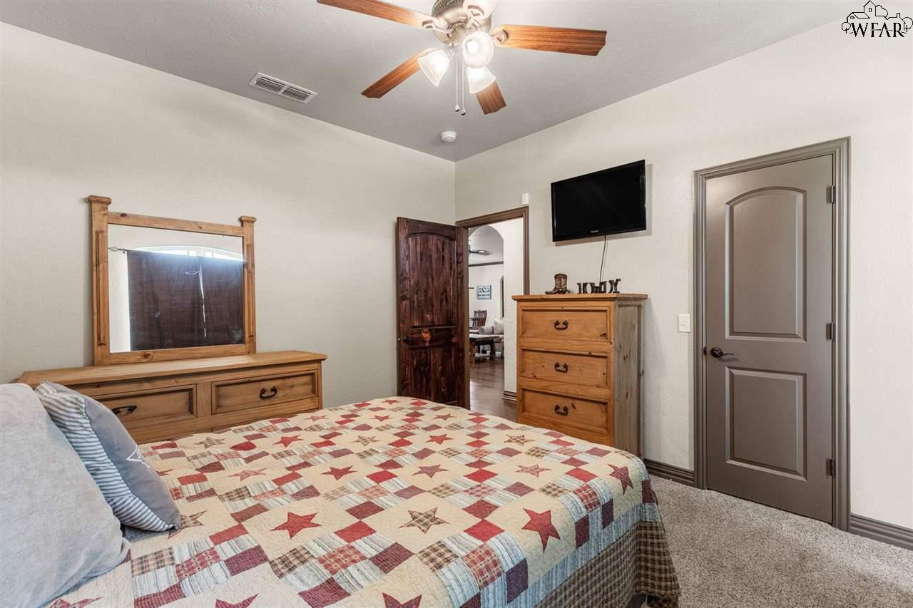 1722 SHOAL CREEK DRIVE