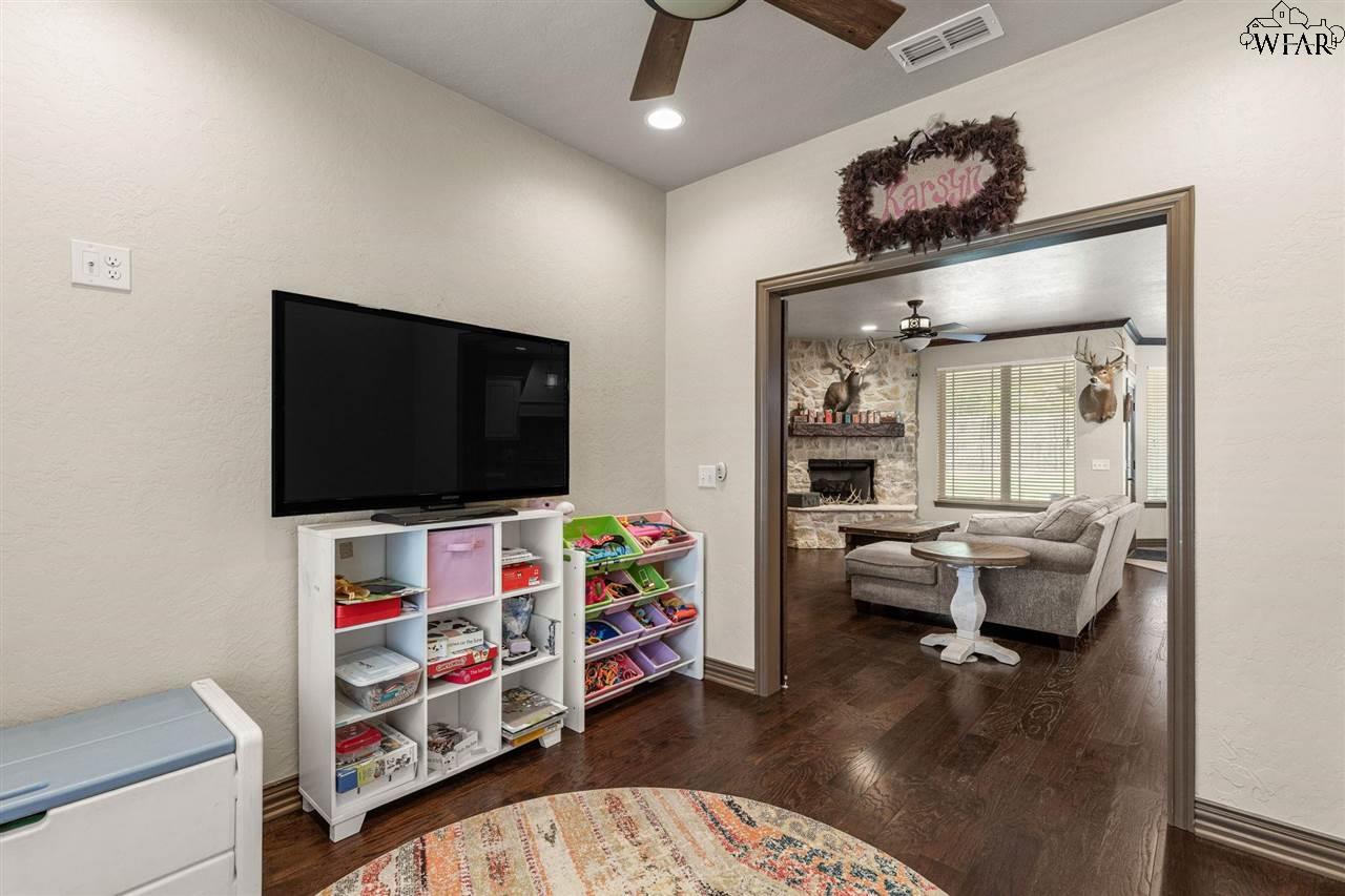 1722 SHOAL CREEK DRIVE