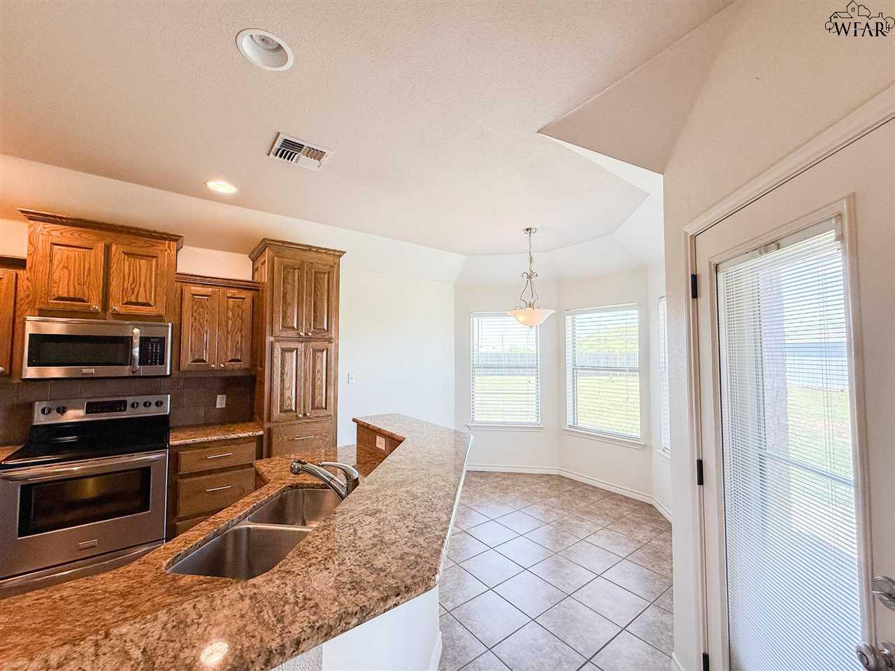 4 JAYDEN COURT