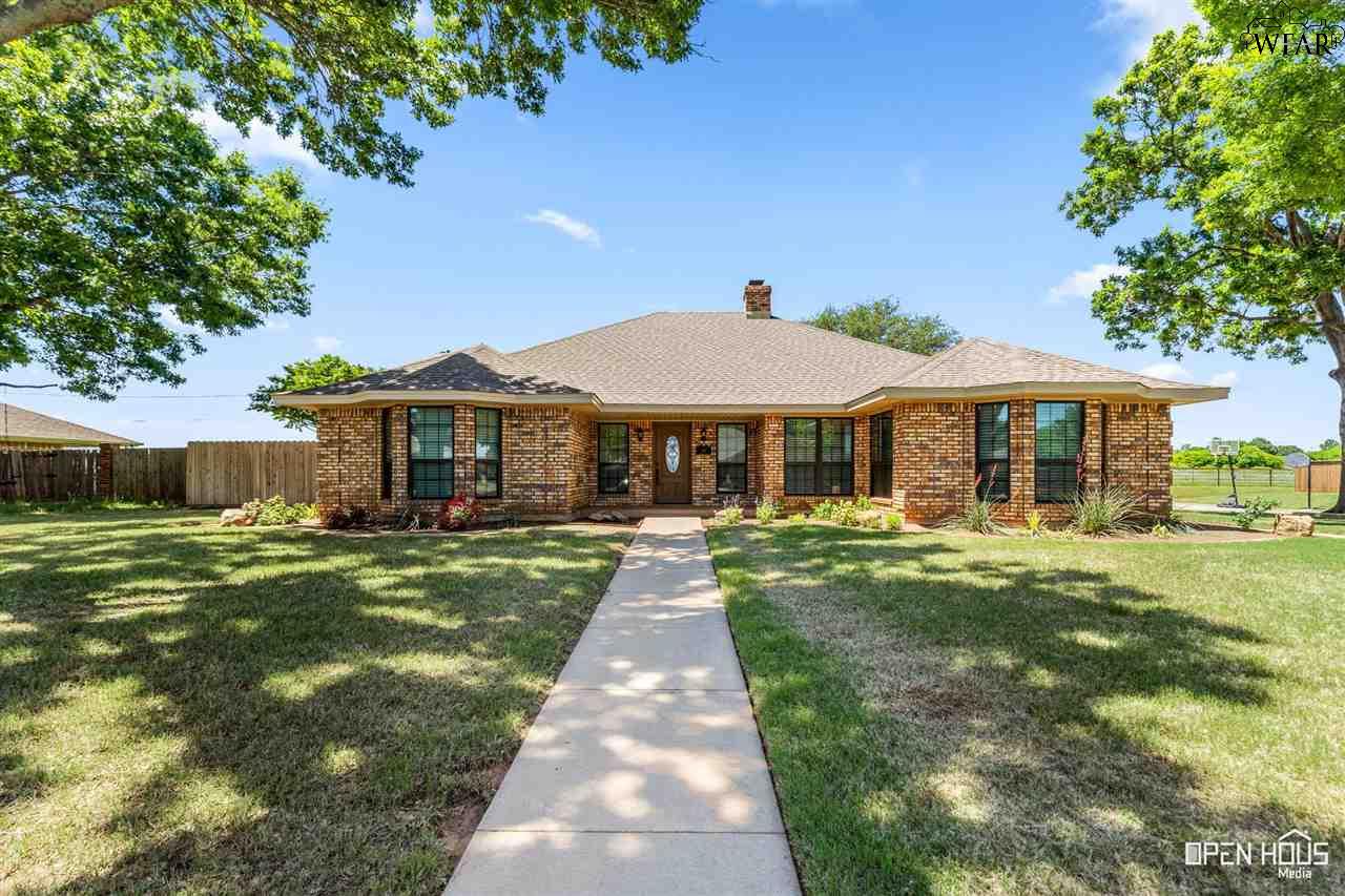 900 SUGARBUSH LANE