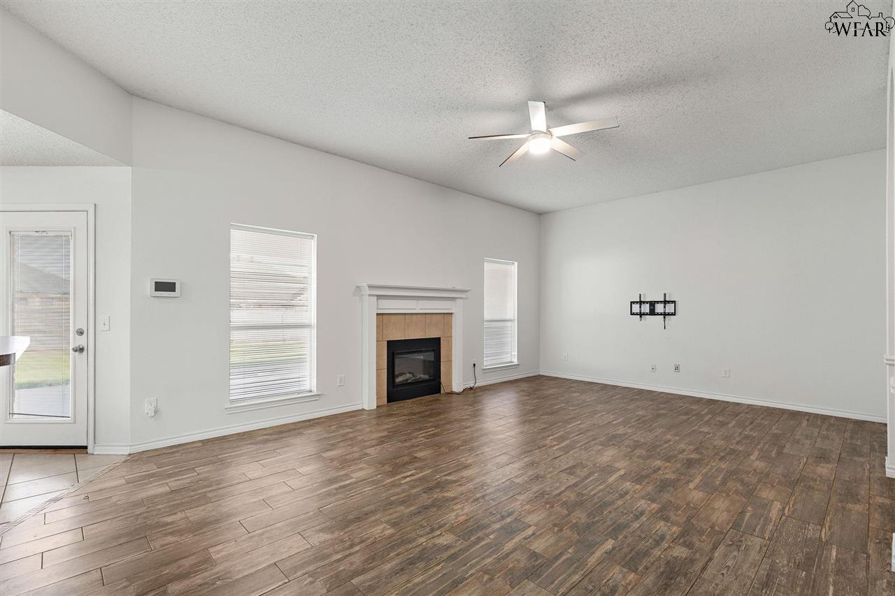 6047 LACI LANE