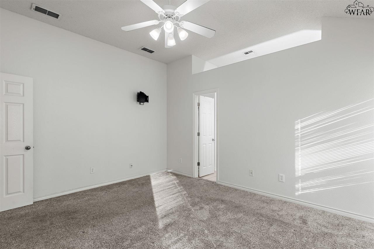 6047 LACI LANE