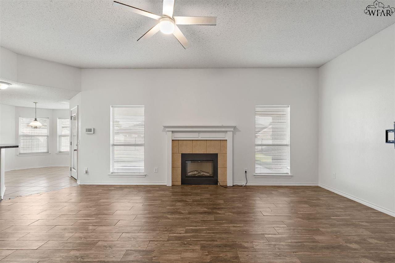 6047 LACI LANE