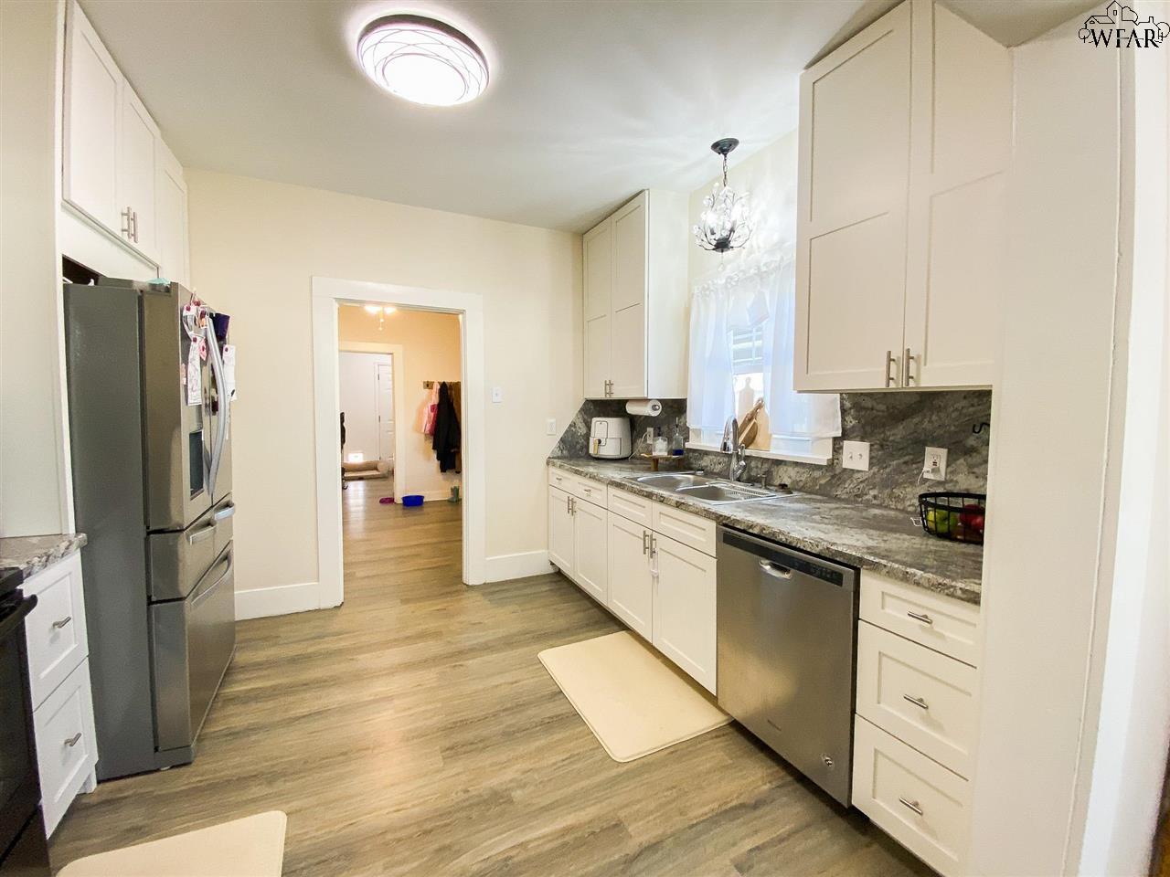 311 W ALAMEDA STREET