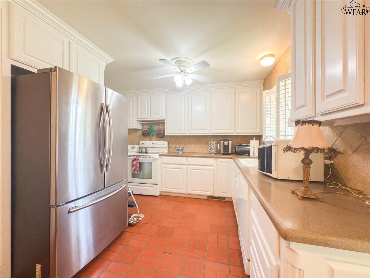 4804 HOLLANDALE AVENUE