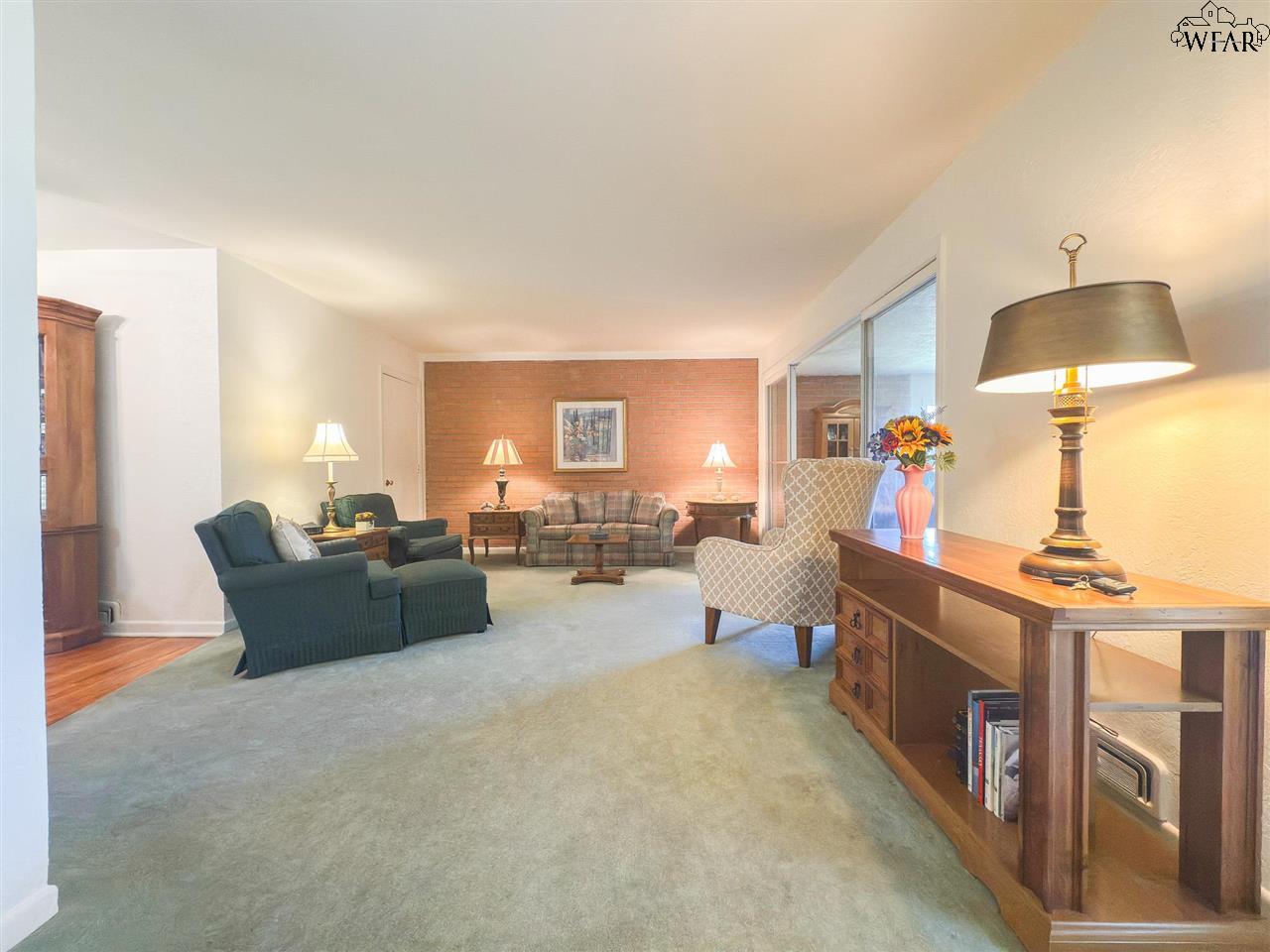 4804 HOLLANDALE AVENUE