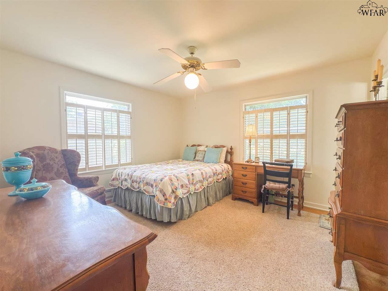 4804 HOLLANDALE AVENUE