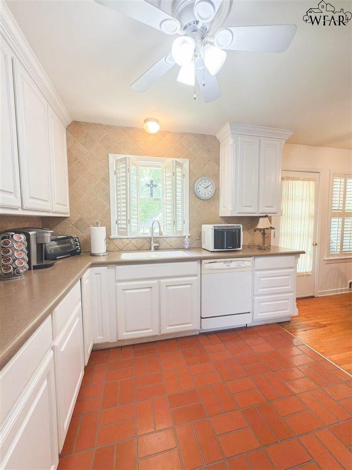 4804 HOLLANDALE AVENUE