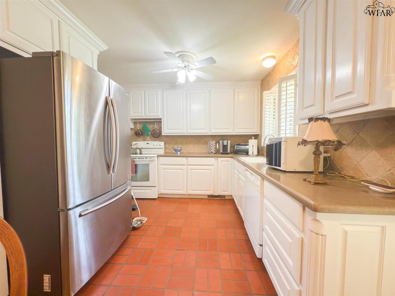 4804 HOLLANDALE AVENUE