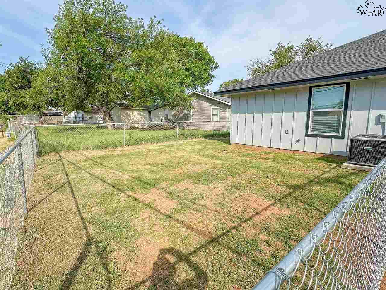 223 LOCH LOMOND DRIVE