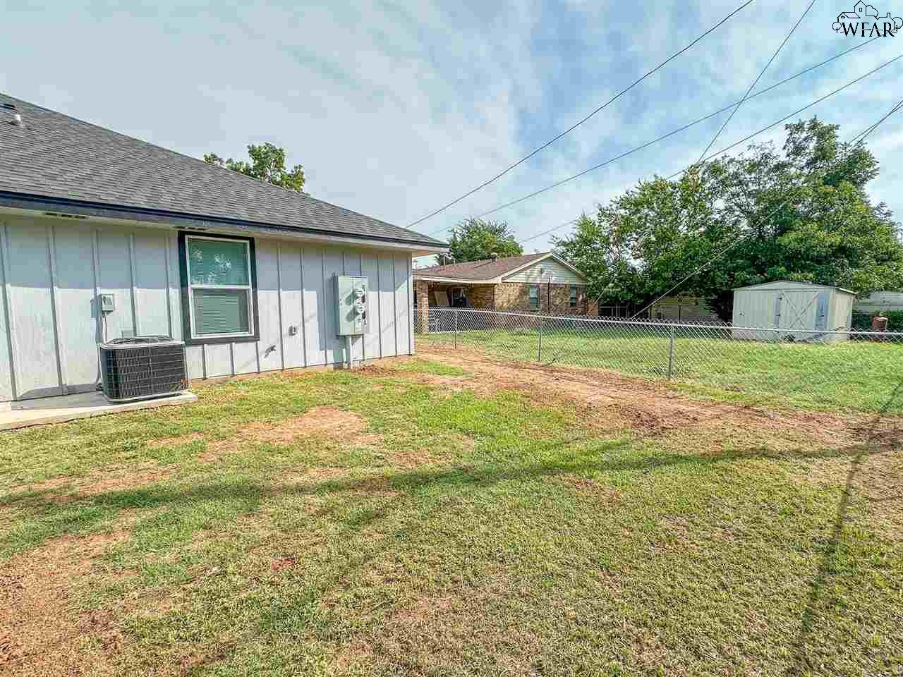 223 LOCH LOMOND DRIVE