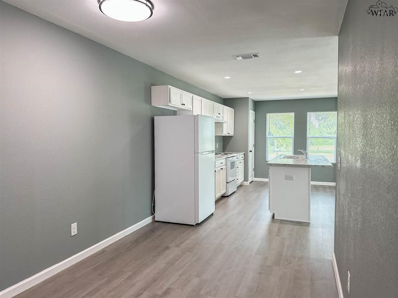 223 LOCH LOMOND DRIVE