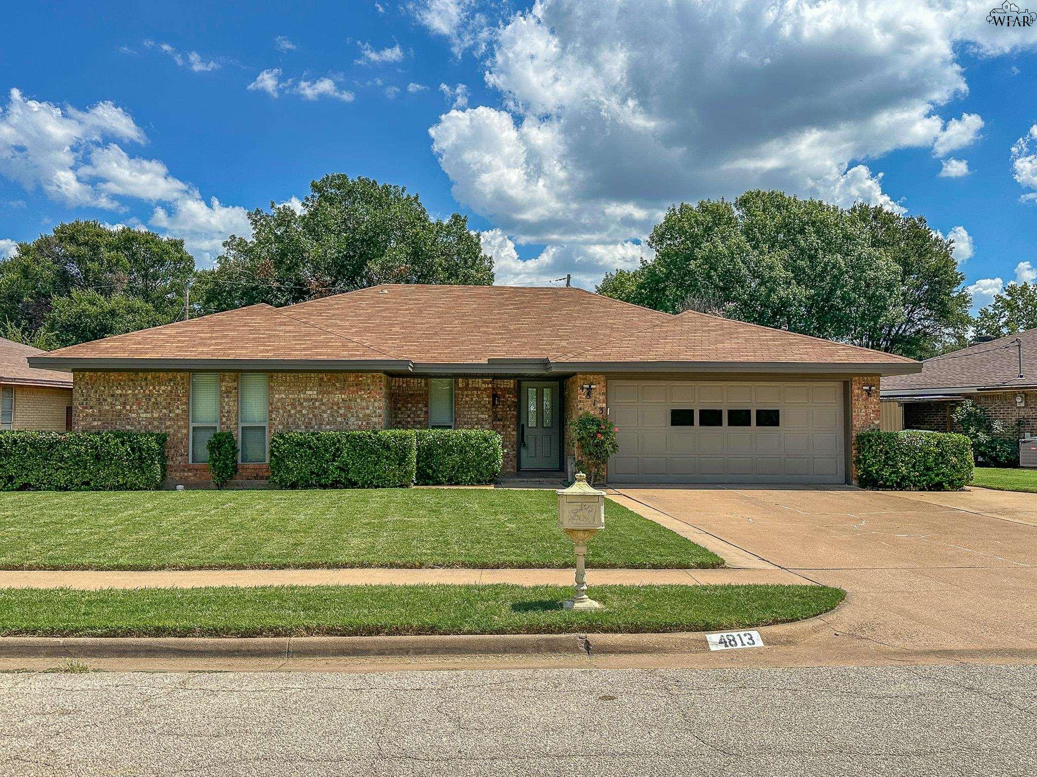 4813 MELISSA LEA LANE