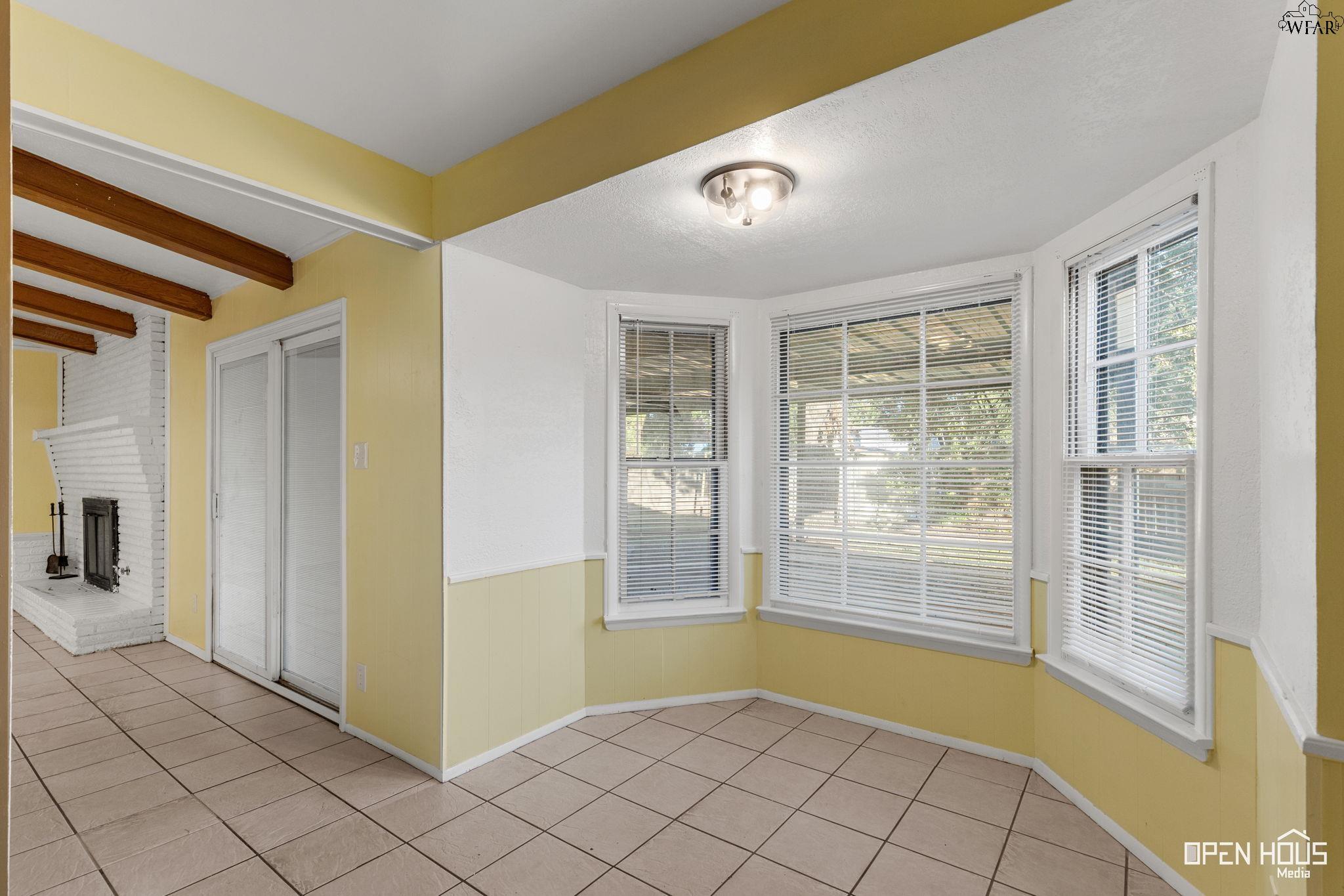 1543 SWEETBRIAR DRIVE