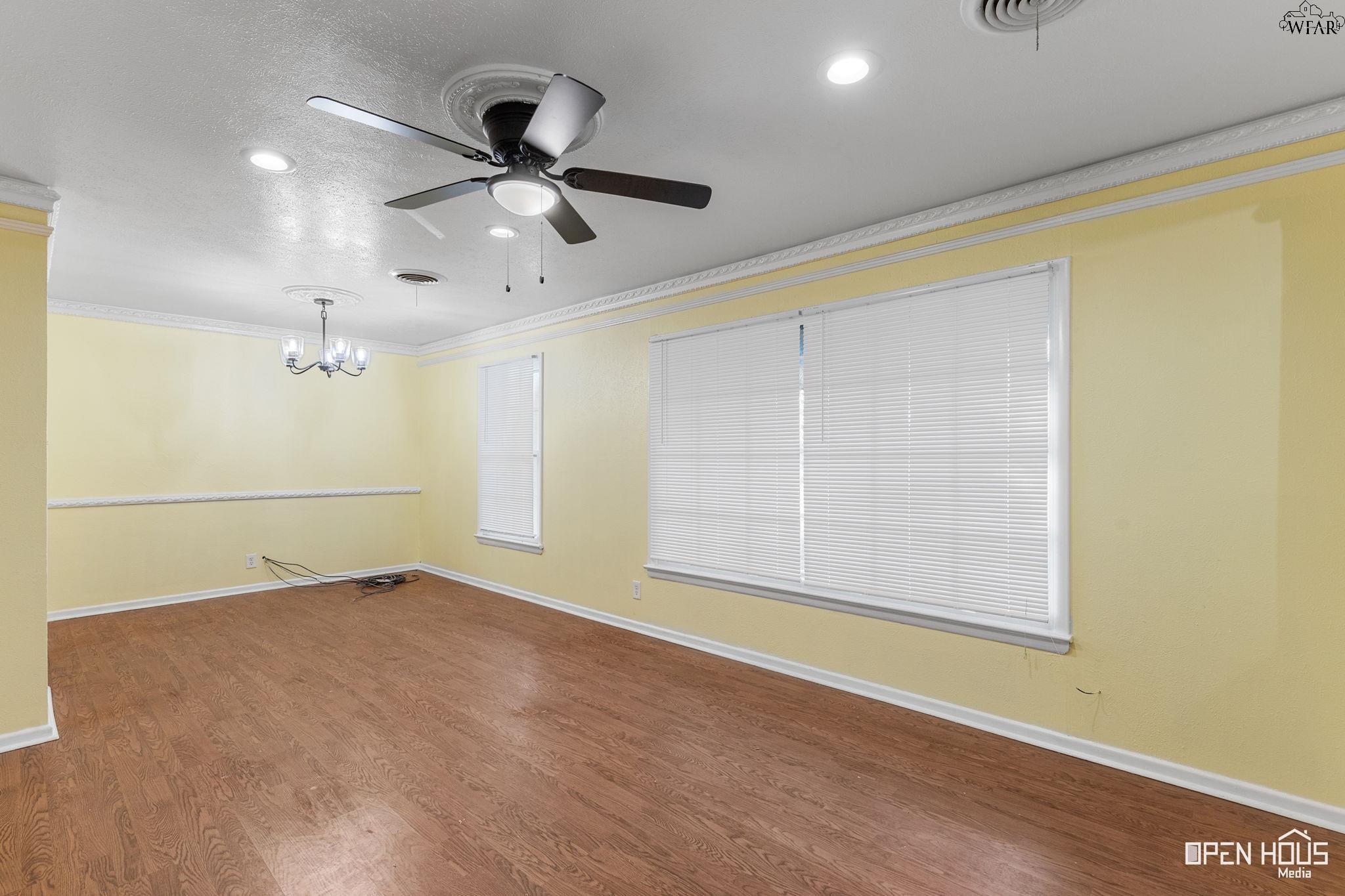 1543 SWEETBRIAR DRIVE